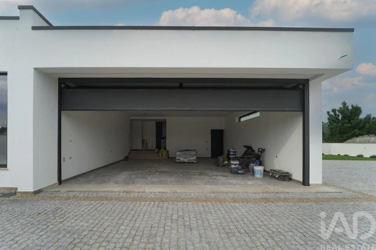 Moradia T4 para Venda em Antas Foto 17