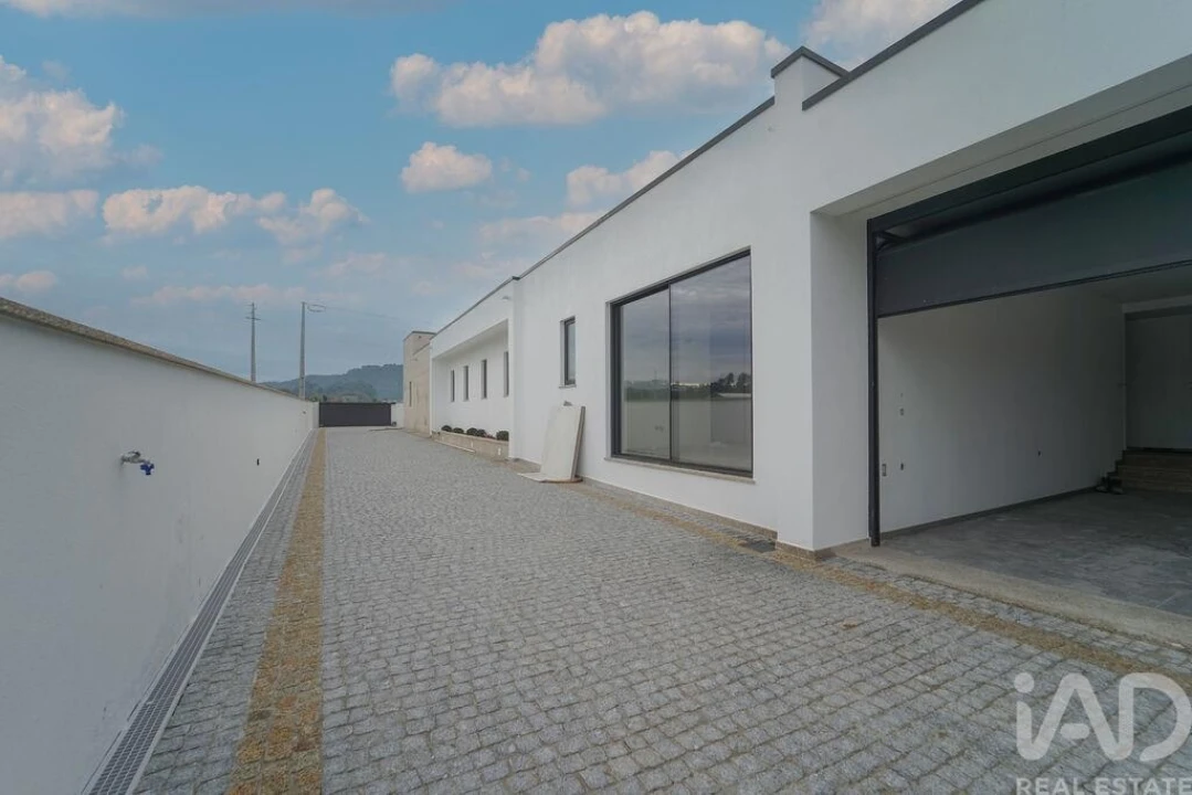 Moradia T4 para Venda em Antas Foto 14