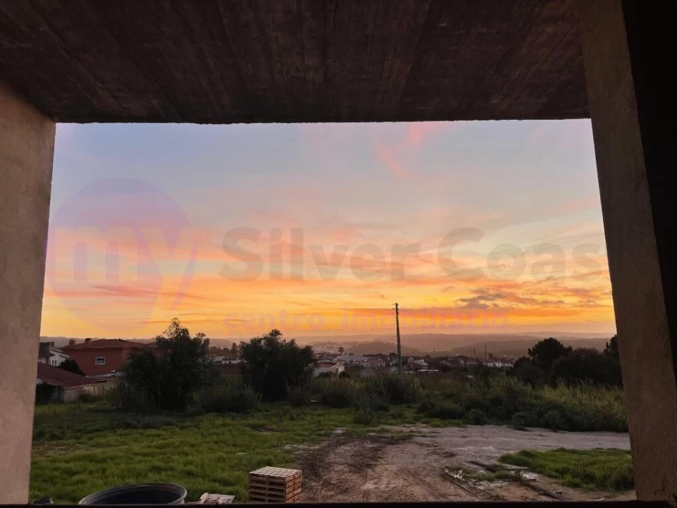 Moradia T4 para Venda em Gaeiras Foto 5