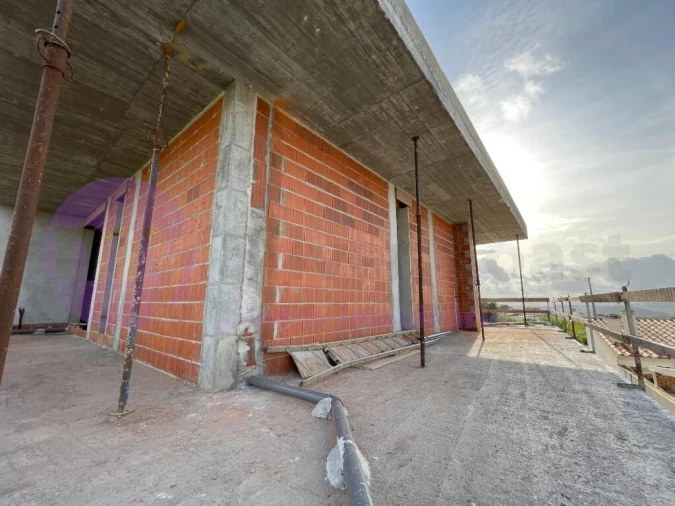 Moradia T4 para Venda em Gaeiras Foto 4