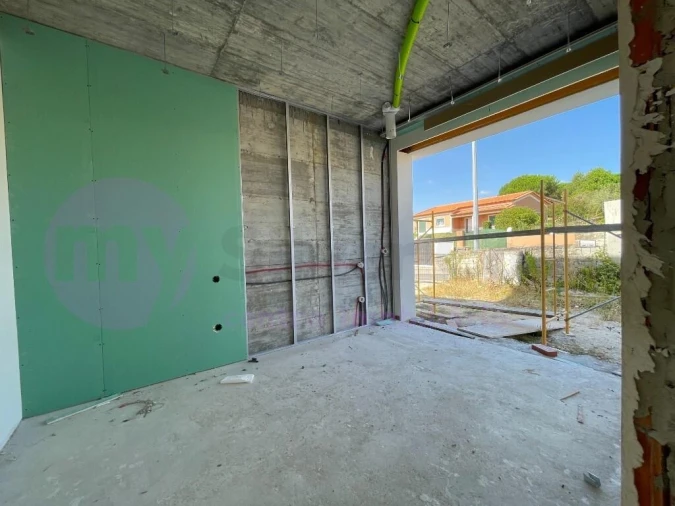 Moradia T4 para Venda em Gaeiras Foto 4