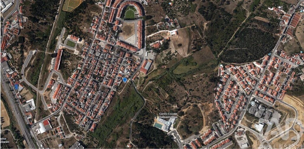 Garagem para Venda em Romeira e Várzea Foto 24