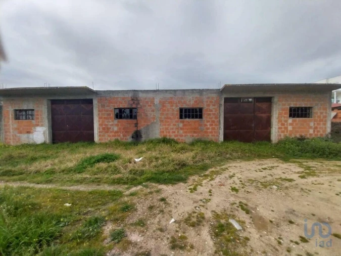 Garagem para Venda em Romeira e Várzea Foto 4