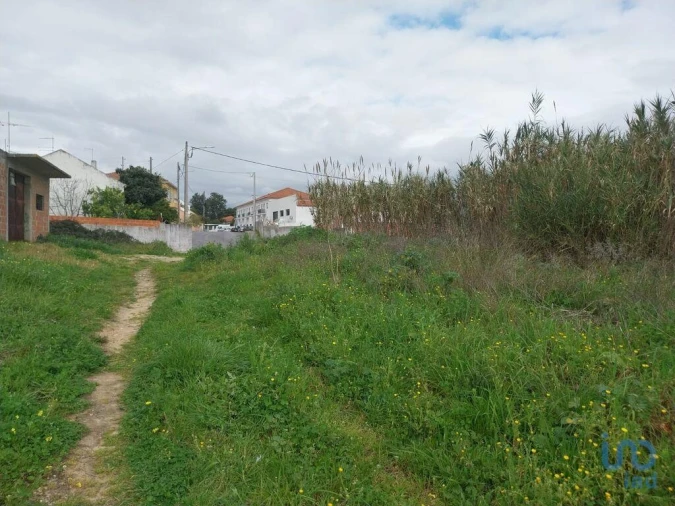 Garagem para Venda em Romeira e Várzea Foto 9