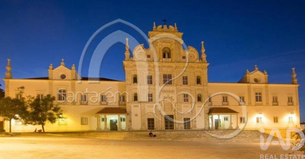 Garagem para Venda em Romeira e Várzea Foto 26