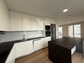 Apartamento T3 para Venda em Leiria, Pousos, Barreira e Cortes