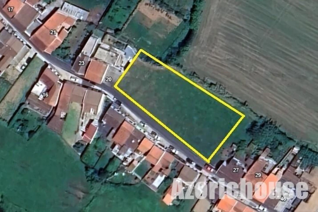 Terreno para Venda em Lomba da Maia Foto 2