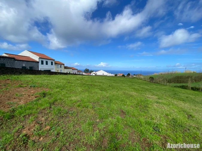 Terreno para Venda em Lomba da Maia Foto 3