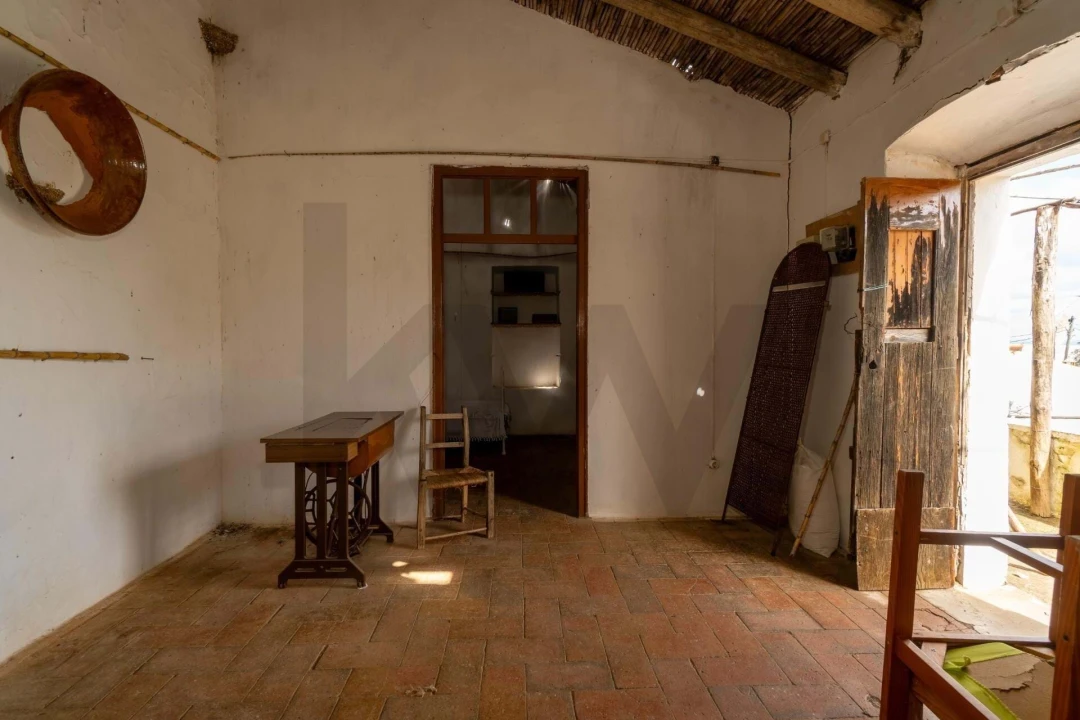 Moradia T3 para Venda em Odeleite Foto 9