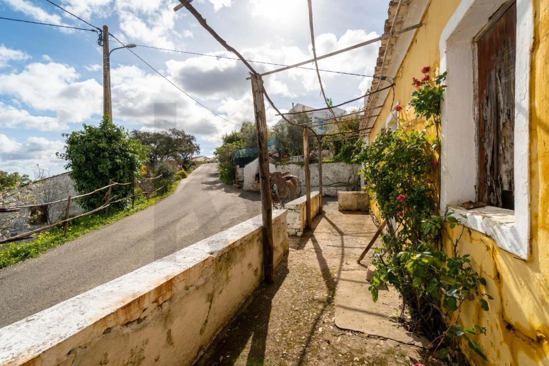 Moradia T3 para Venda em Odeleite Foto 1