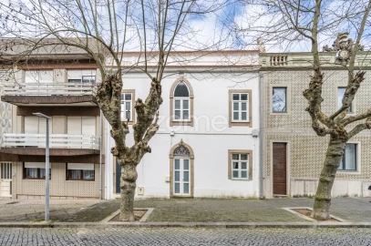 Moradia T5 para Venda em Espinho