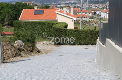 Terreno para Venda em Águas Santas e Moure