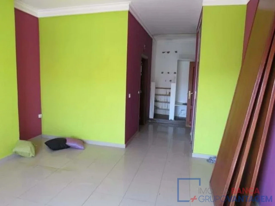 Moradia T4 para Venda em Assunção, Ajuda, Salvador e Santo Ildefonso Foto 14