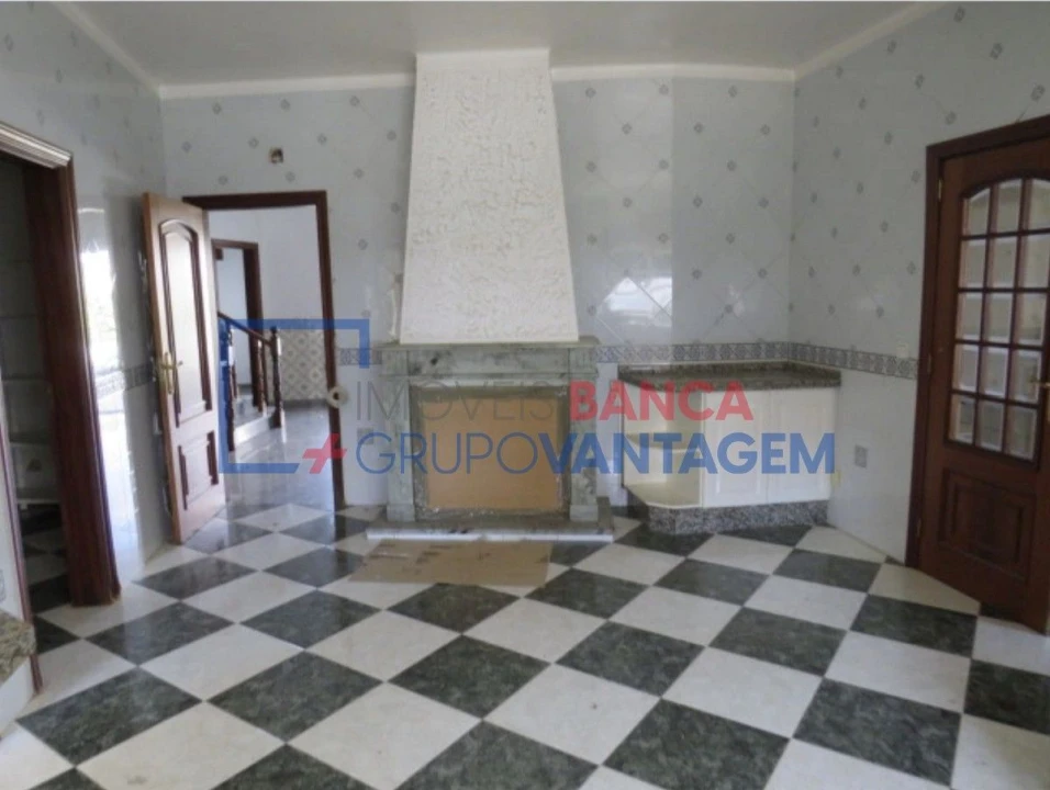 Moradia T4 para Venda em Assunção, Ajuda, Salvador e Santo Ildefonso Foto 5