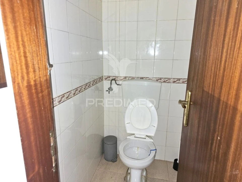 Loja para Venda em Almada, Cova da Piedade, Pragal e Cacilhas Foto 8