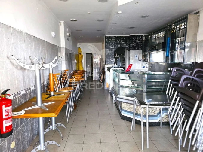 Loja para Venda em Almada, Cova da Piedade, Pragal e Cacilhas Foto 6