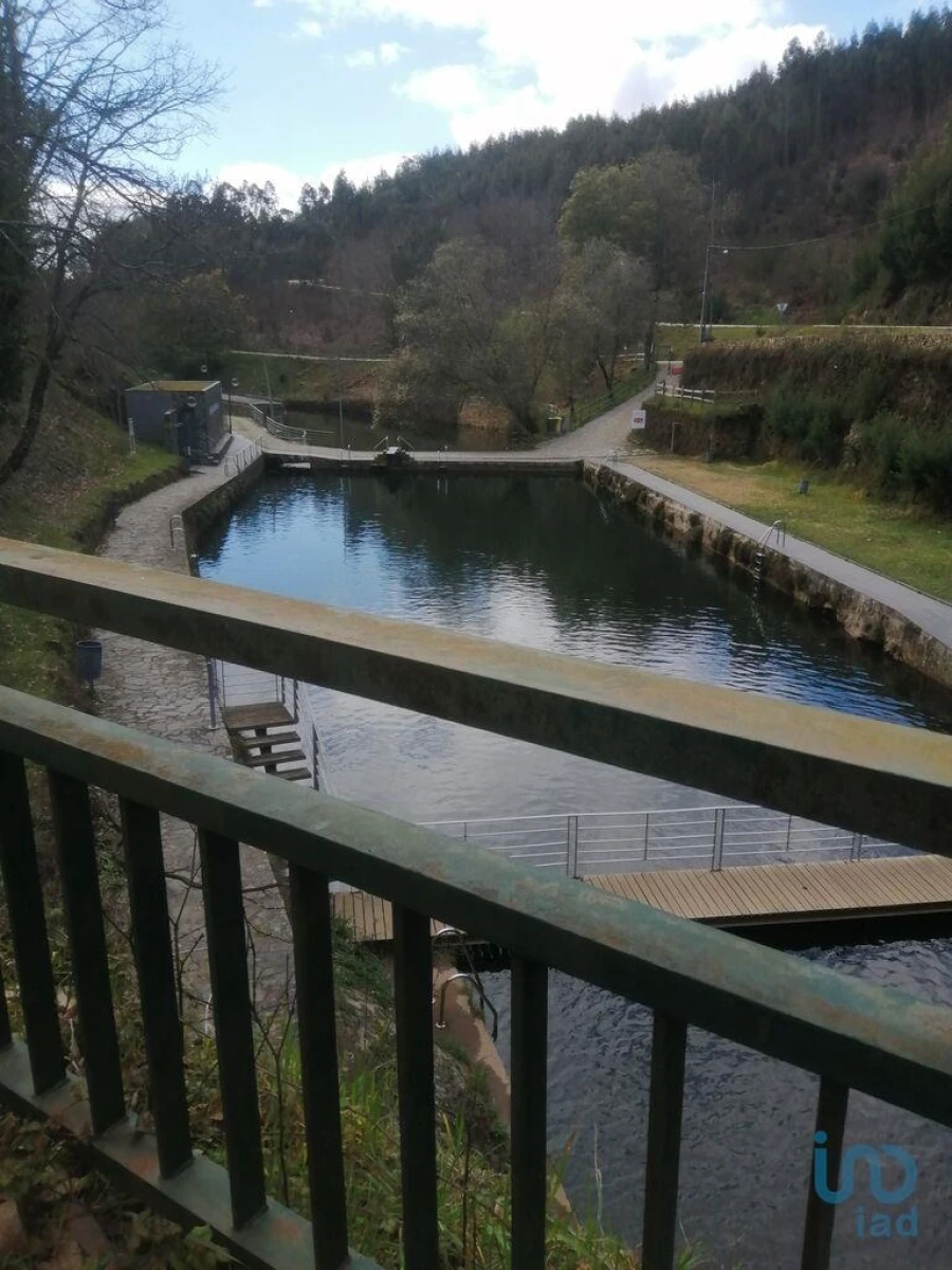 Moradia T3 para Venda em Vila Nova Foto 9