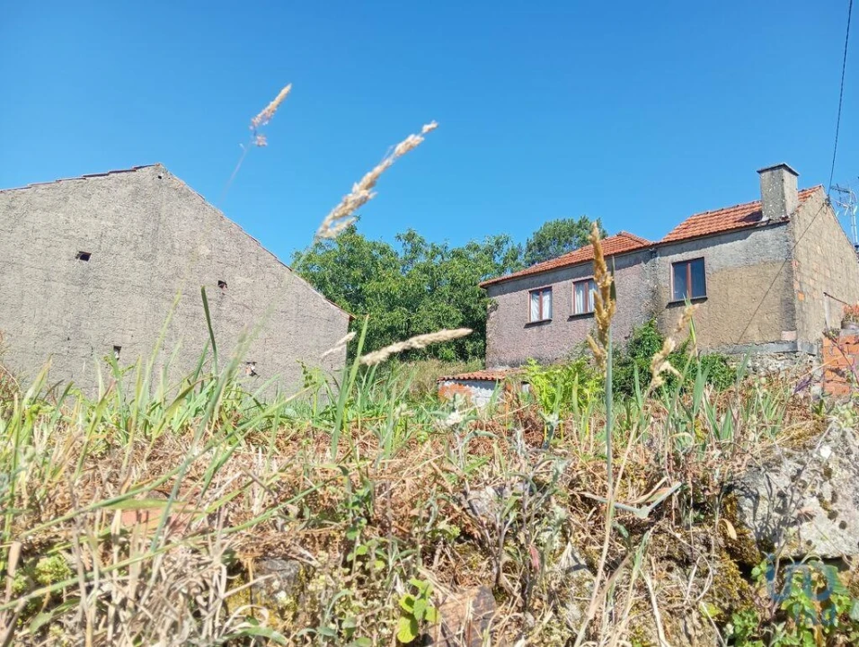 Moradia T3 para Venda em Vila Nova Foto 1