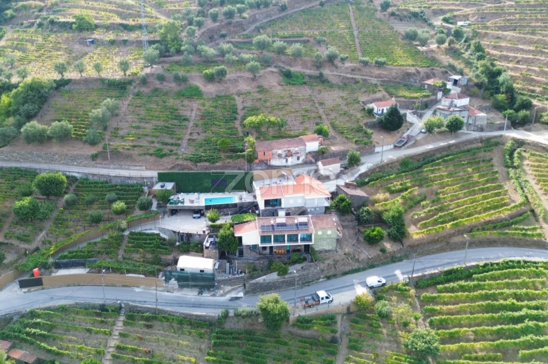 Quinta T5 para Venda em Vilarinho dos Freires Foto 3