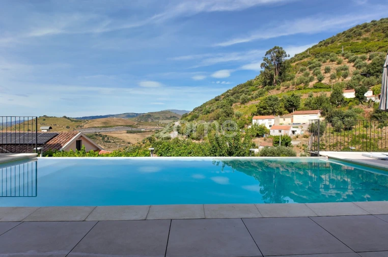 Quinta T5 para Venda em Vilarinho dos Freires Foto 27