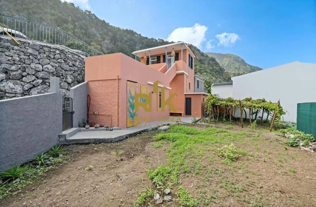 Moradia T3 para Venda em Ponta Delgada Foto 21