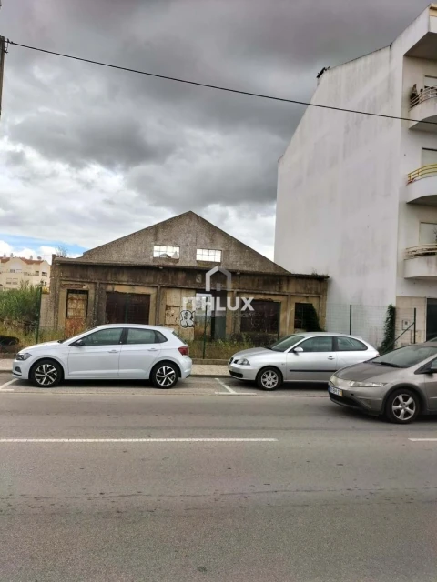 Terreno para Venda em Samora Correia