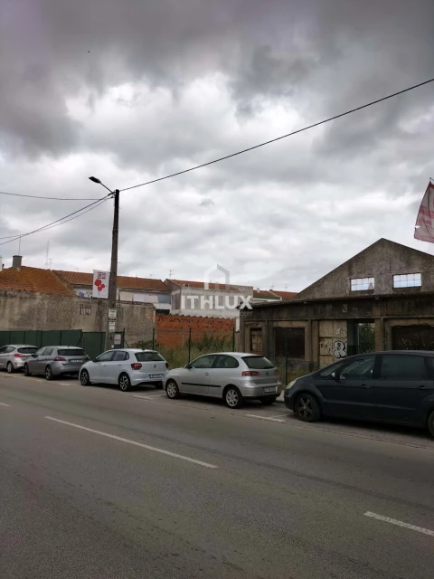 Terreno para Venda em Samora Correia