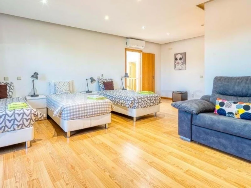 Moradia T6 para Venda em Albufeira e Olhos de Água Foto 21