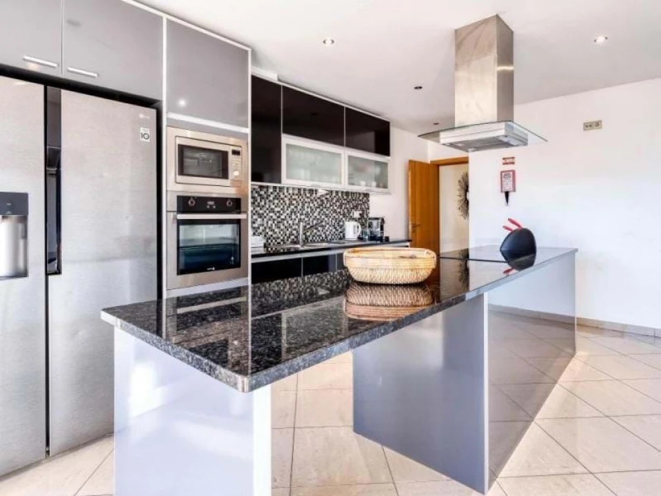 Moradia T6 para Venda em Albufeira e Olhos de Água Foto 4