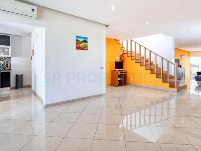 Moradia T6 para Venda em Albufeira e Olhos de Água Foto 12