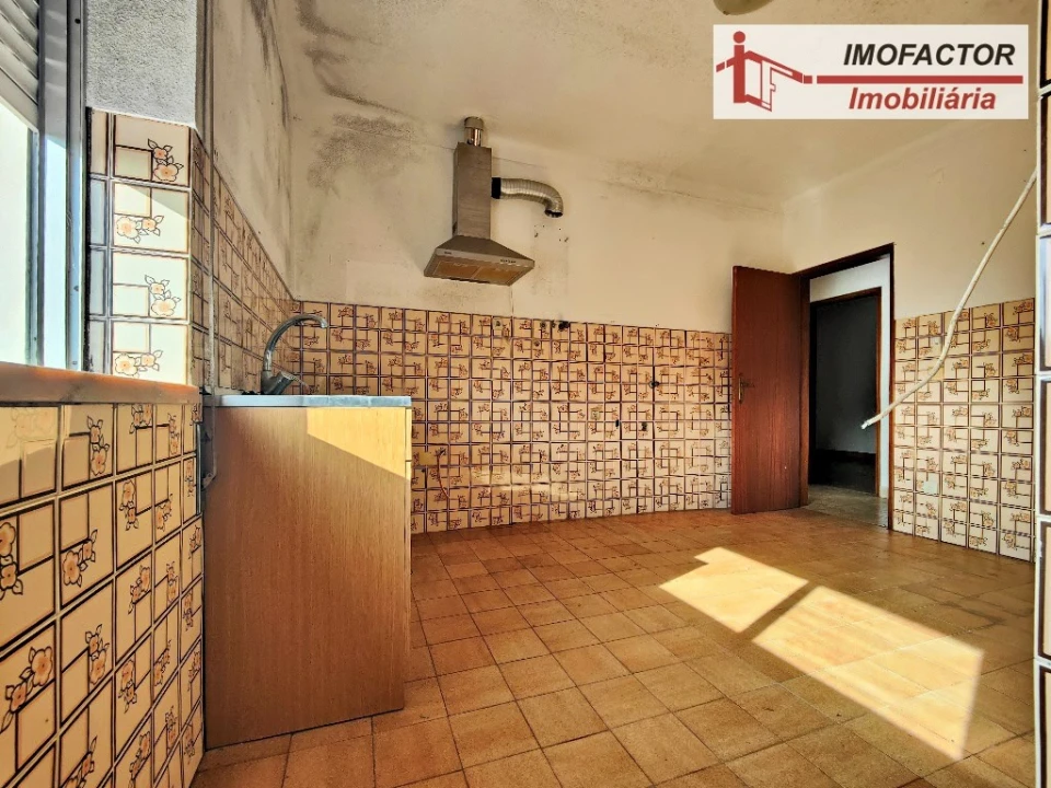 Moradia T2 para Venda em Cebolais de Cima e Retaxo Foto 5