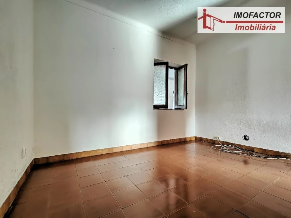 Moradia T2 para Venda em Cebolais de Cima e Retaxo Foto 8