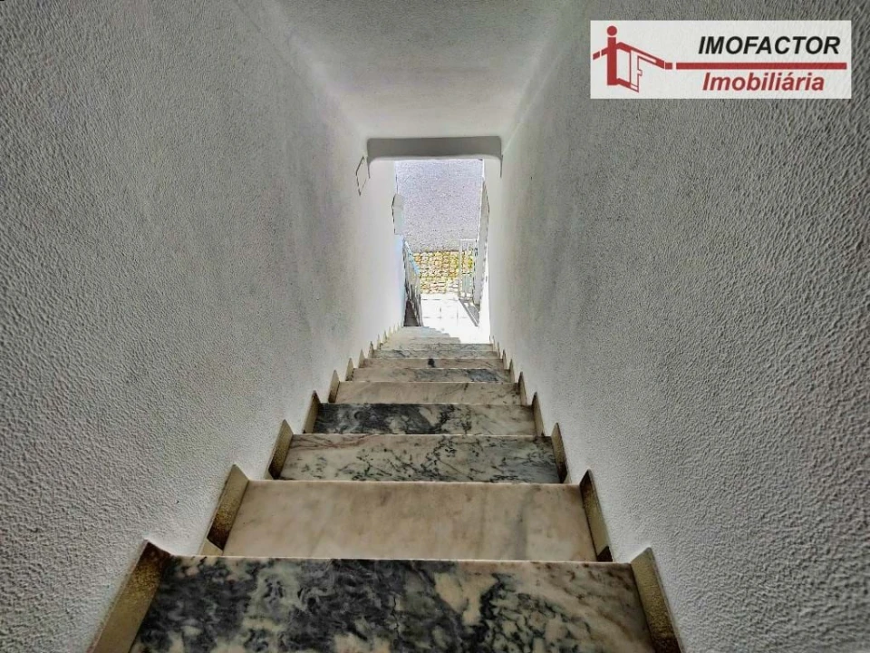 Moradia T2 para Venda em Cebolais de Cima e Retaxo Foto 3