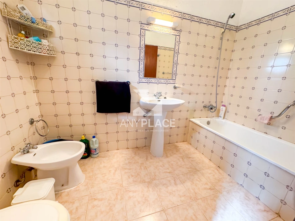 Moradia T4 para Venda em Salir Foto 32