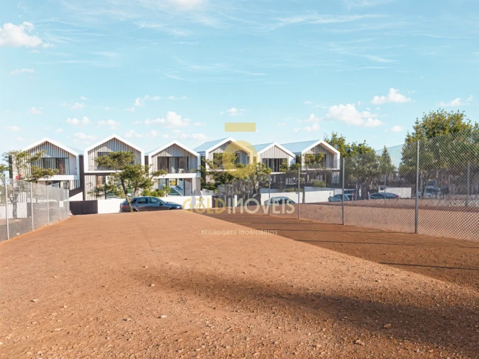 Moradia T3 para Venda em Abragão Foto 8