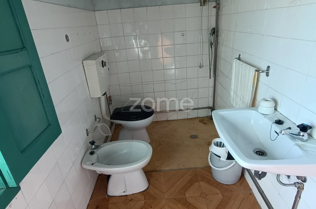 Moradia T2 para Venda em Santa Cruz do Douro e São Tomé de Covelas Foto 15