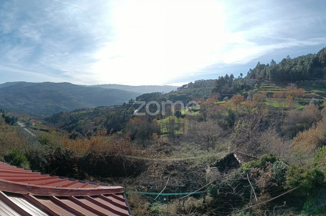 Moradia T2 para Venda em Santa Cruz do Douro e São Tomé de Covelas Foto 34