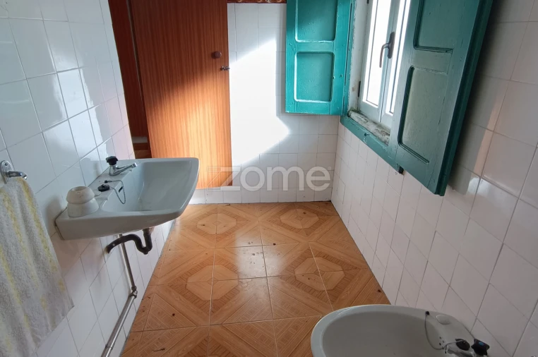 Moradia T2 para Venda em Santa Cruz do Douro e São Tomé de Covelas Foto 16