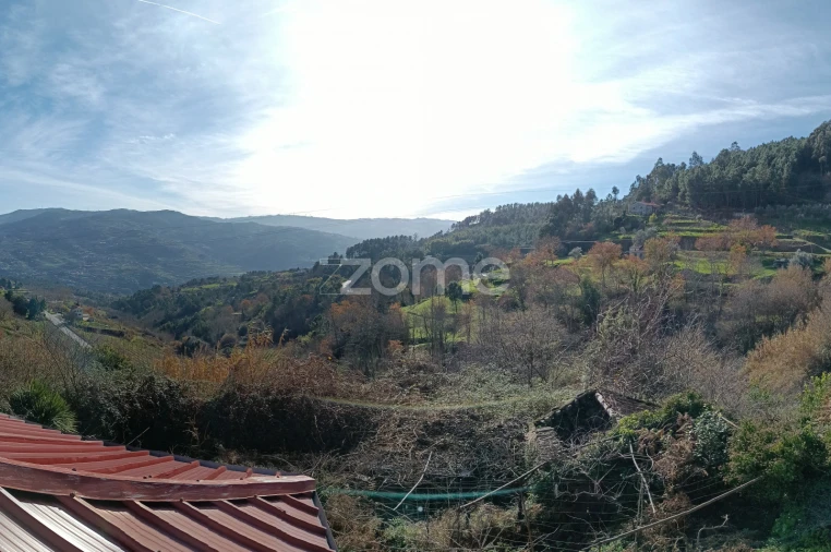 Moradia T2 para Venda em Santa Cruz do Douro e São Tomé de Covelas Foto 34