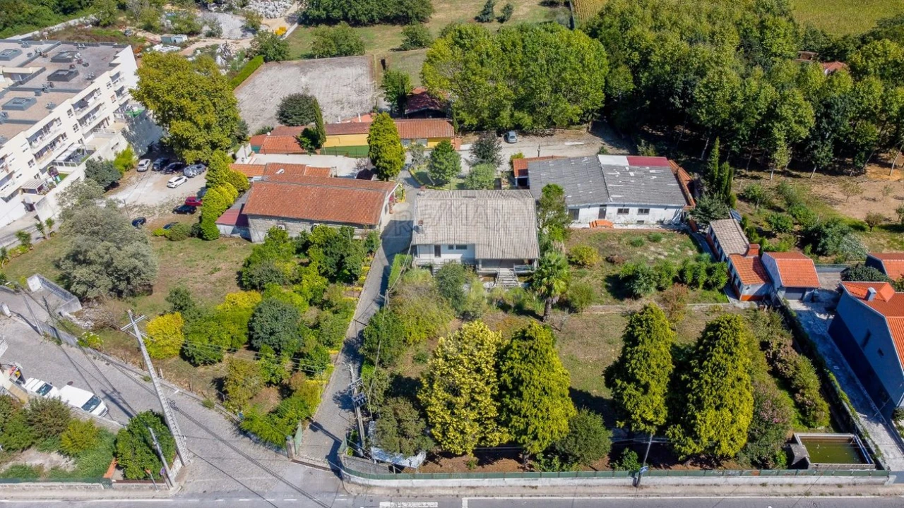 Quinta T4 para Venda em Gondomar (São Cosme), Valbom e Jovim Foto 3