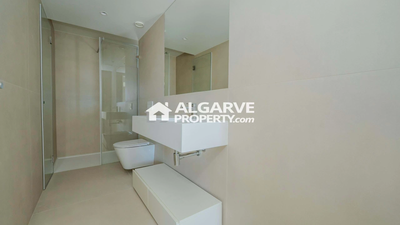 Apartamento T2 para Venda em Quarteira Foto 11