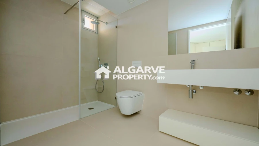 Apartamento T2 para Venda em Quarteira Foto 10