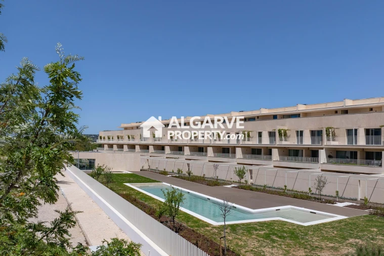 Apartamento T2 para Venda em Quarteira Foto 14