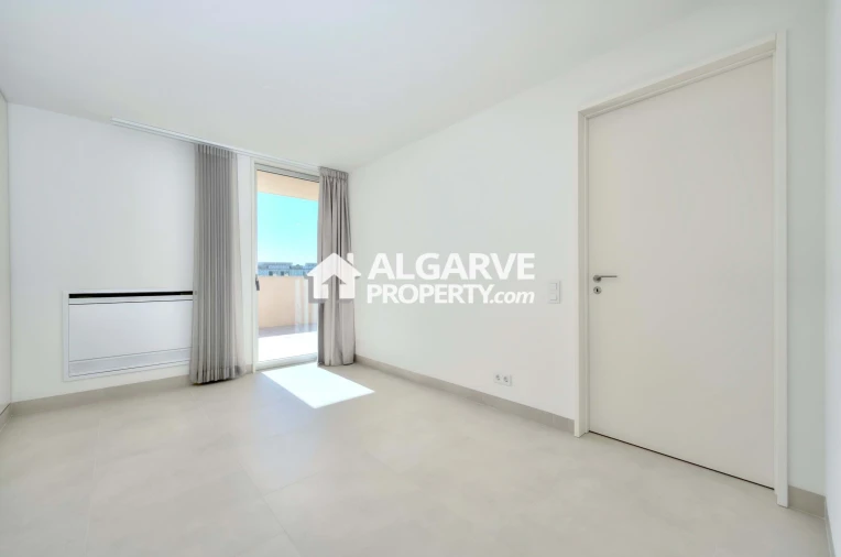 Apartamento T2 para Venda em Quarteira Foto 4