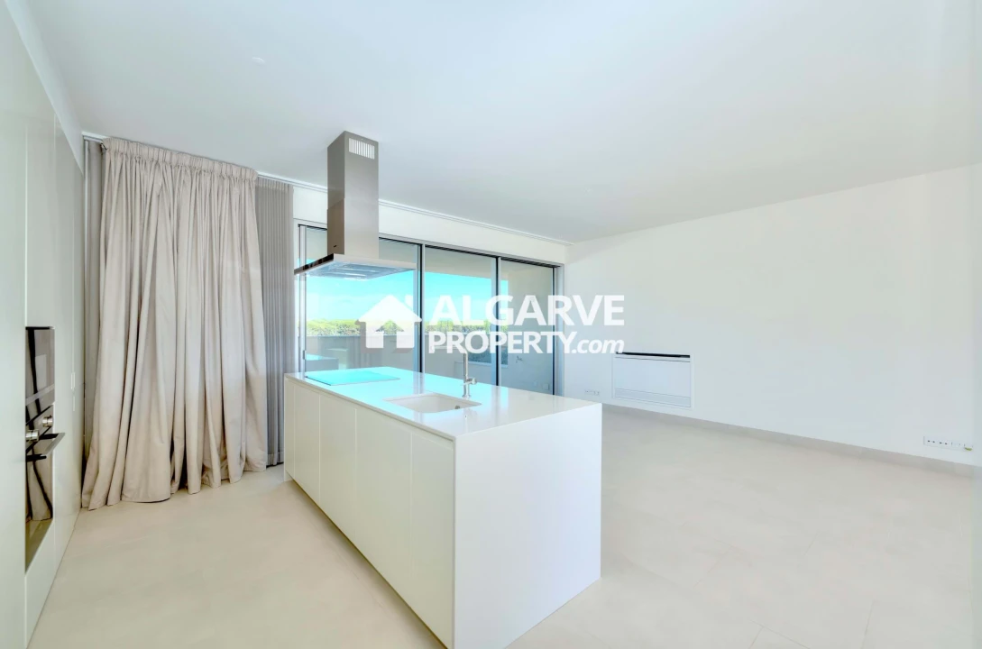 Apartamento T2 para Venda em Quarteira Foto 7