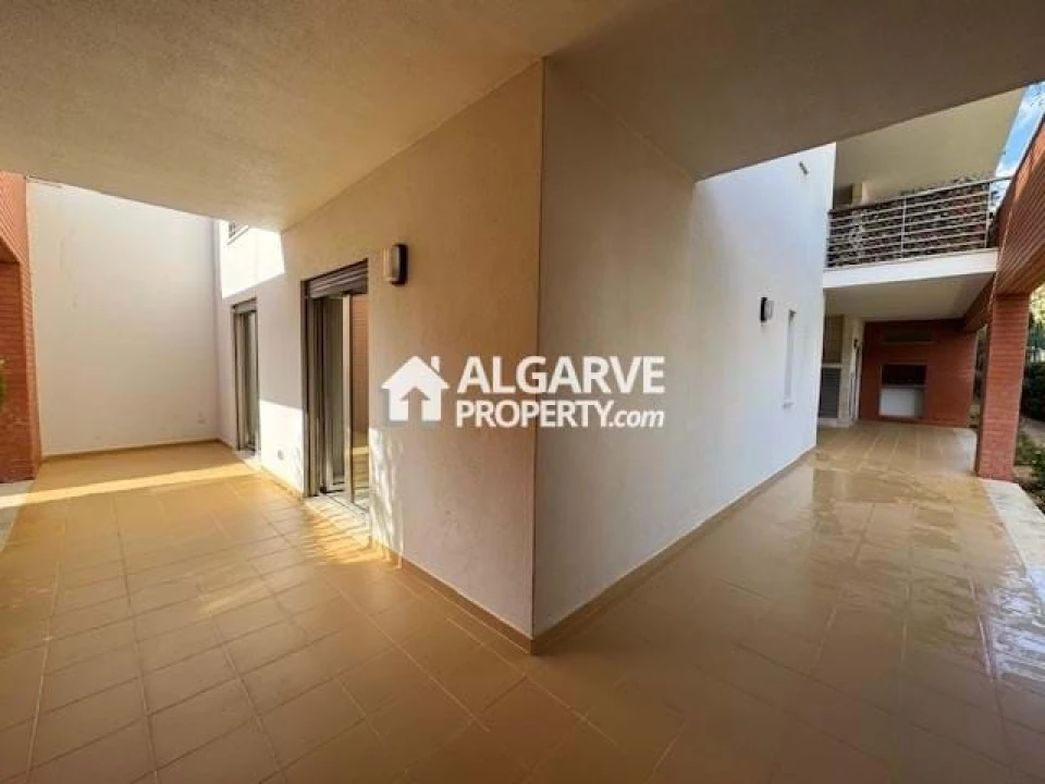 Apartamento T2 para Venda em Quarteira Foto 12