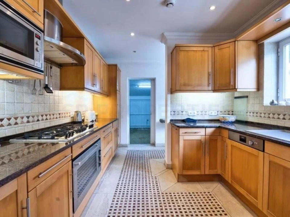 Moradia T3 para Venda em Quarteira Foto 3