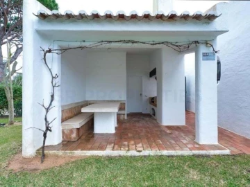 Moradia T3 para Venda em Quarteira