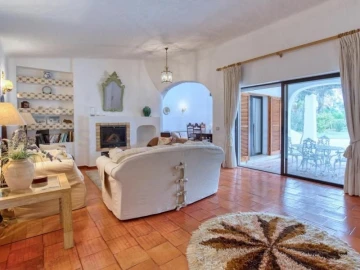 Moradia T3 para Venda em Quarteira