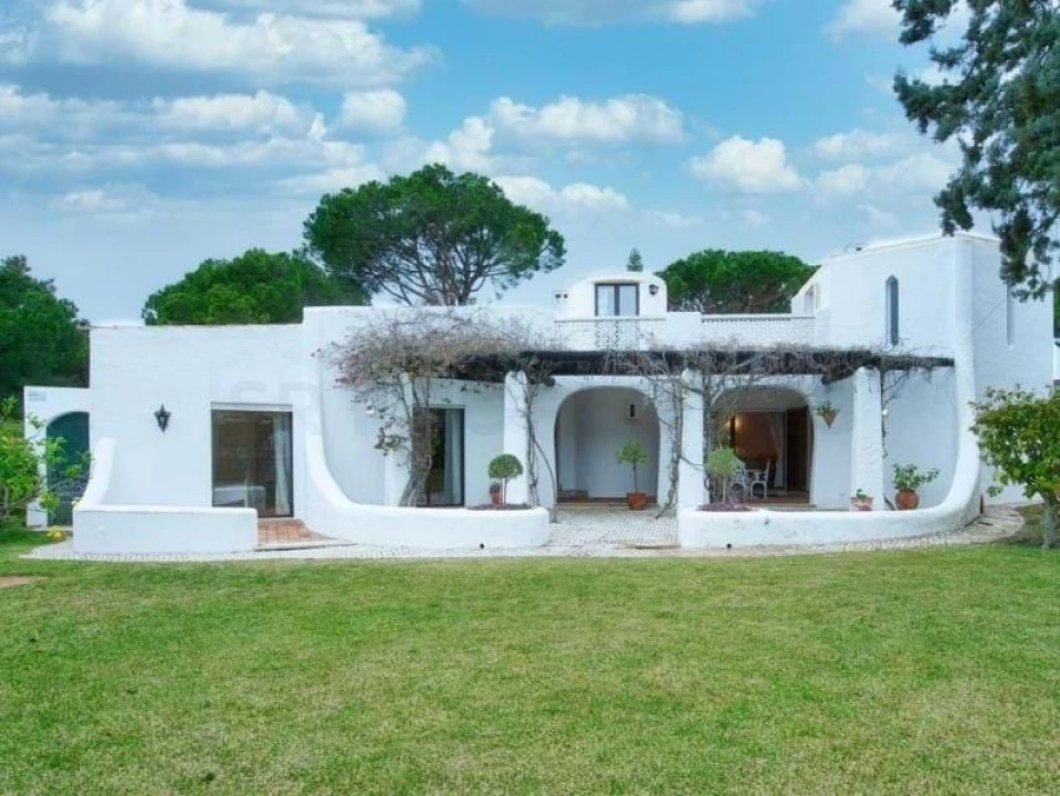 Moradia T3 para Venda em Quarteira Foto 1